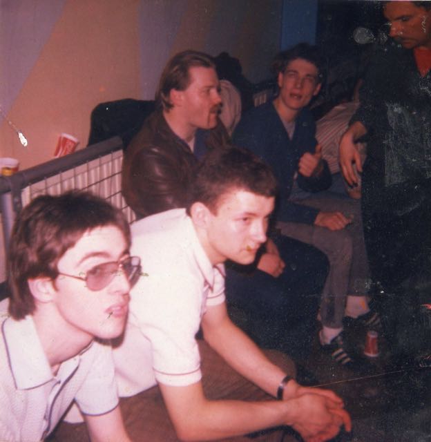 Mark Taylor, Matt Simpson, Barry Wad, Ozzie and Brad at the side (© Paul Franklin).jpg