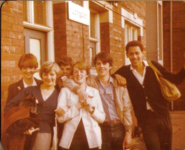 Denise Manley, Elaine Higginson, Becko, Lesley Bidwell, Crumb & Jem Ashibende at Longport Station (© Sue Fisher)